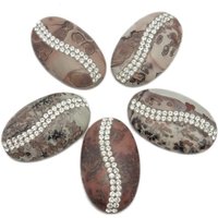 Oval Bild Jaspis Kristall Cabachon Oder Handflächenstein Mit Cz Strass Akzenten - Limitiert von RockParadise