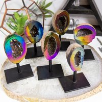 Regenbogen Titan Aura Geode Auf Ständer Kristalle Und Mineralien von RockParadise