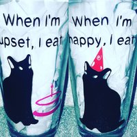Salem Sabrina Die Teenage Witch Wenn Ich Glücklich Bin Esse, Traurig Essen Pint Glas von RockiPaperScissors
