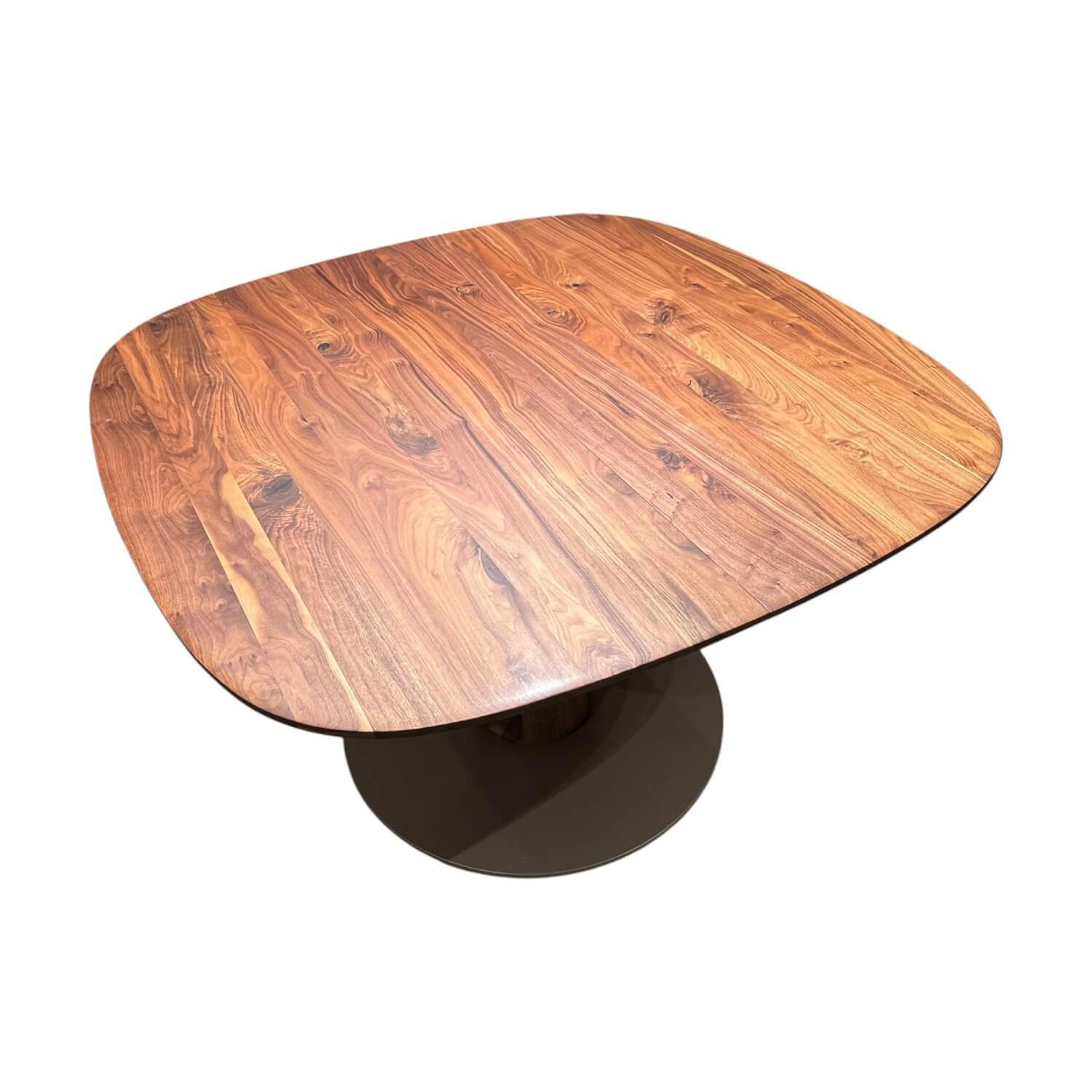 Esstisch Sqround Ast Nussbaum Hartwachssiegel Bodenplatte Sahara Beige Mit Auszu... Esstisch Sqround Ast Nussbaum Hartwachssiegel Bodenplatte Sahara Beige Mit Auszu... von Rodam