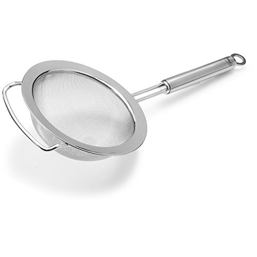 RÖSLE Küchensieb feinmaschig, Hochwertiges Sieb zum Abgießen, Feinpassieren und Blanchieren, Edelstahl 18/10, spülmaschinengeeignet, 12 cm, Silber RÖSLE Küchensieb feinmaschig, Hochwertiges Sieb zum Abgießen, Feinpassieren und Blanchieren, Edelstahl 18/10, spülmaschinengeeignet, 12 cm, Silber von RÖSLE