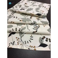 Tischläufer Baumwollstoff Blätter Eicheln Print Grau Modern Tischwäsche 155cm von Rokasdarbi