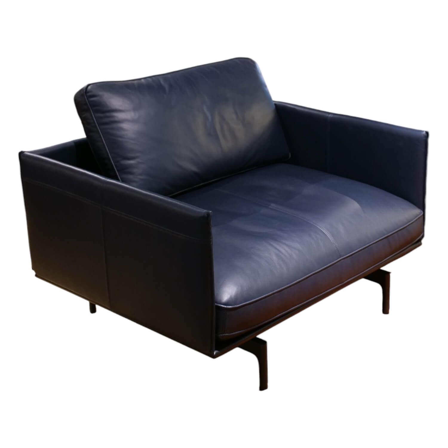 Sessel Liv Smart K-SE 536/109 Leder 42.103 Dunkel Schwarzblau Gestell Schwarz Sessel Liv Smart K-SE 536/109 Leder 42.103 Dunkel Schwarzblau Gestell Schwarz von Rolf Benz
