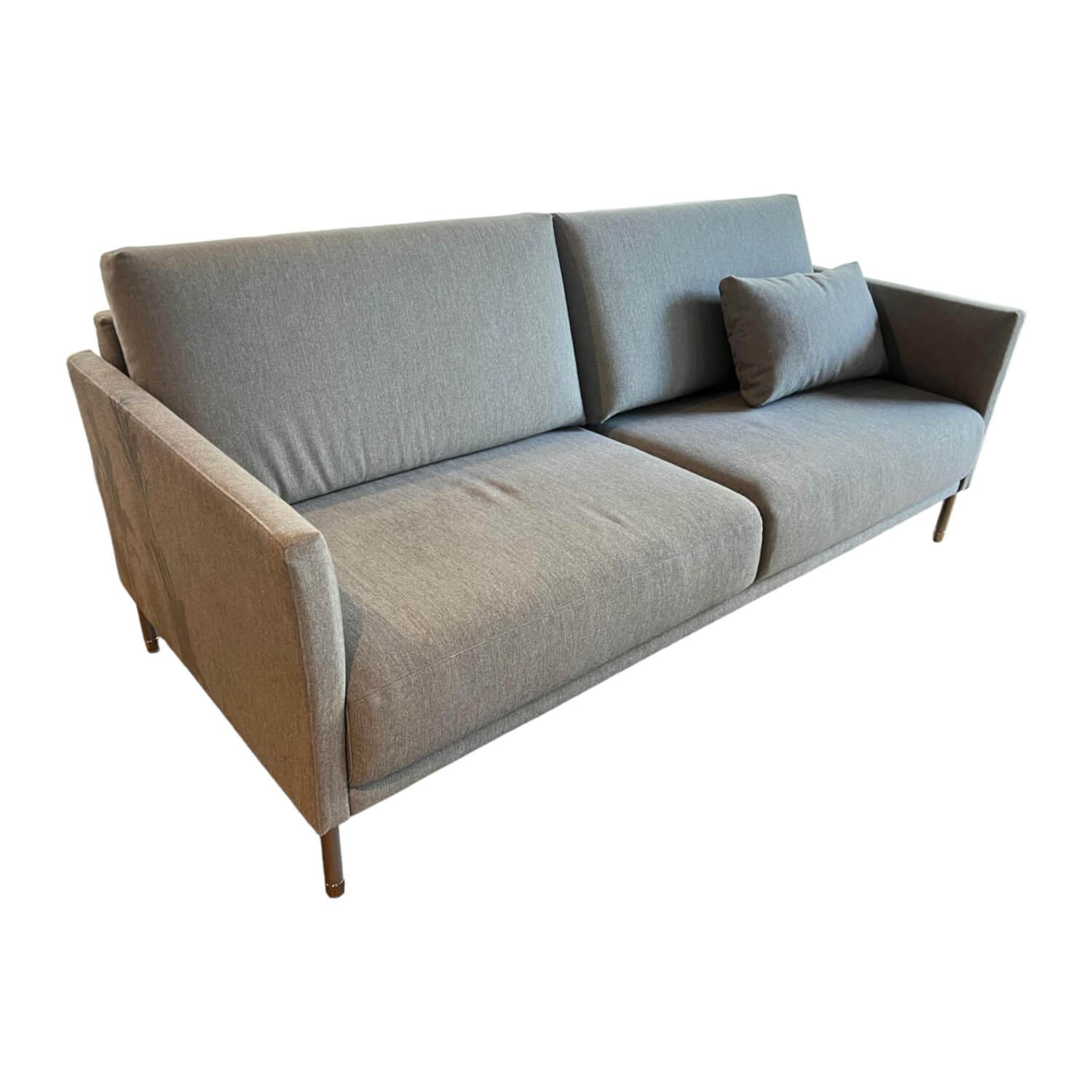 Sofa Cara Bezug Stoff 14.113 Silbergrau Fuß Metallrundrohr Mattchrom Mit Filzgle... Sofa Cara Bezug Stoff 14.113 Silbergrau Fuß Metallrundrohr Mattchrom Mit Filzgle... von Rolf Benz
