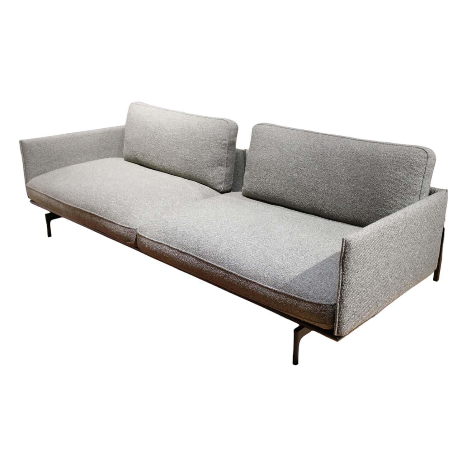 Sofa Liv Smart Stoff 24.140 Grüngrau Gestell Aluminium Feinstrukturiert Schwarz Sofa Liv Smart Stoff 24.140 Grüngrau Gestell Aluminium Feinstrukturiert Schwarz von Rolf Benz