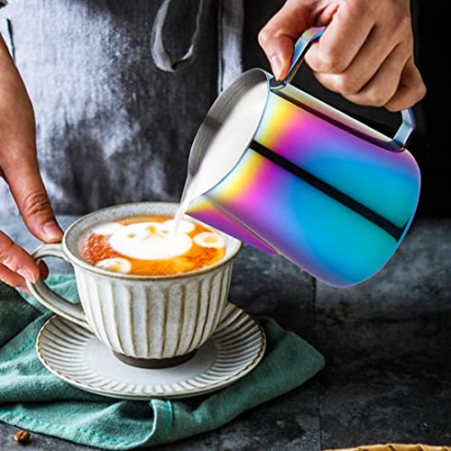 Rolin Roly Milchkännchen mit Skala Milk Pitcher 350ml/12oz Milch Pitcher Rostfreiem Edelstahl Milchaufschäumer Cappuccino Cafe Art Aufschäumkännchen Frothing Cup (Colorful) von Rolin Roly