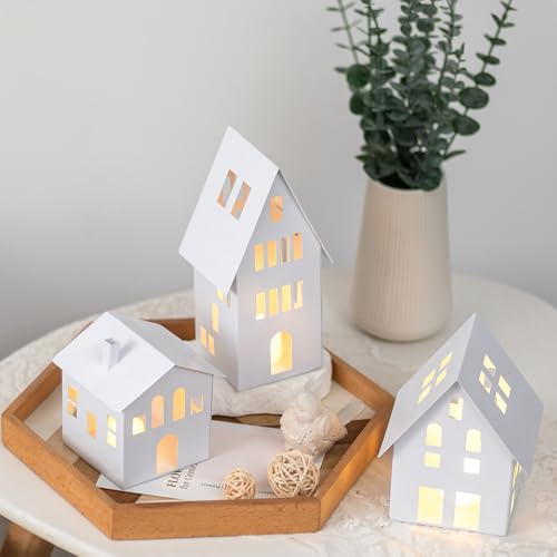 Lichthaus Metall Windlicht für Deko Wohnzimmer: Romadedi Haus mit LED Kerzen Kerzenhalter Laterne Weiß - für Weihnachtsdeko Weihnachten Teelichthaus Häuser für Room Decor Fensterdeko, 3er Set von Romadedi