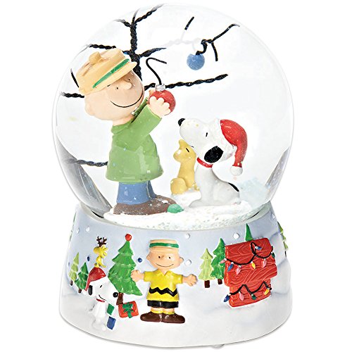 Roman Peanuts Charlie Brown and Snoopy O Christmas Tree Musical Water Globe by von Roman