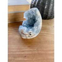 Blaue Celestit Cluster Free Form | Kristall Cluster Ei Blauer Home Wohndeko Heilung Heilkristalle Blaue Celestit Cluster Free Form | Kristall Cluster Ei Blauer Home Wohndeko Heilung Heilkristalle von RingsAndThings001