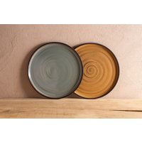 Buntes Großes Rad Geworfenes Set Von Zwei Keramiktellern, Xl Handgemachter Speiseteller Oder Salatteller, Keramik Geschirr Teller Set von RonitYamPottery