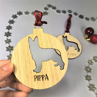 Personalisierte Hunde Weihnachtskugel. Weihnachtsbaum Haustier Dekoration. Laser Cut Elsässer, Schäferhund Festliche von RoodlesDesign