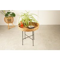 Kleiner Beistelltisch Mit Rattan Tischplatten Und Metallgestell Aus Den 1970Er Jahren von RoomLightDesign