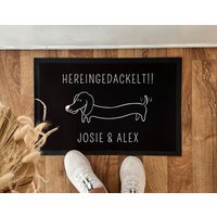 Fußmatte Hereingedackelt | Personalisierter Fußabtreter Mit Namen Und Dackelmotiv von RoosGiftShop