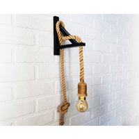 Handgefertigte Rustikale Seil Wandleuchte Loft Style Holz Wandleuchte Handgefertigte Rustikale Seil Wandleuchte Loft Style Holz Wandleuchte von Ropelampidea