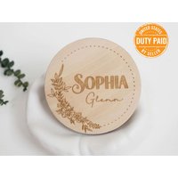 Geblümte Baby Name Ankündigungsschild Laser Gravierte Holzplakette von Rosanbella