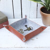 Großes Leder - Und Filz-Schmucktablett, Valet-Tablett, Schmucktablett, Würfel-Tablett, Reisetablett, Geschenk Für Männer, Perfektes Bruder Oder Vater von RosannaClareDesigns