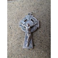 Austausch Nur Auf Rosary Divine | Medium von RosaryDivine