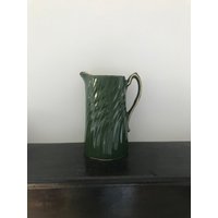 Großer Krug Kanne Grün Vergoldet Gerippt Vintage Vase von RoseInTheValleyStore