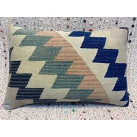 16x24 Kelim Kissenbezug Beige Kissen Vintage Grünes Lumbar Sofa Wurfkissen Couchkissen Boho Deko von RoseSeasonPillow