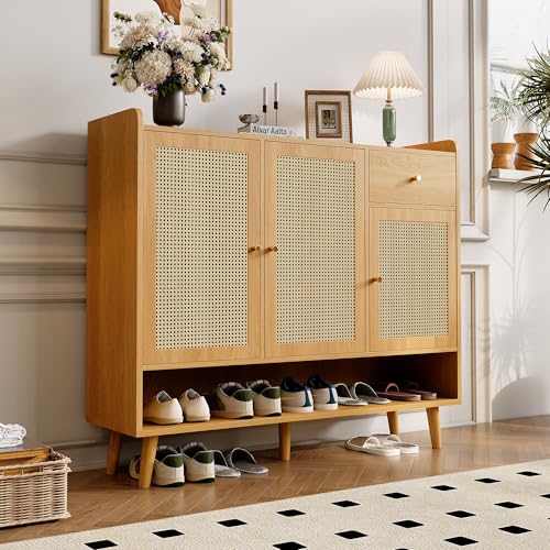Rosebibi Schuhschrank aus natürlichem Rattan, Schuhkommode Schuhregal mit 3 Türen und1 Schubladen und 5 Regalböden, für den Flur. Metallgriff und Massivholzbeinen. Maße: B120/H106/T35cm Rosebibi Schuhschrank aus natürlichem Rattan, Schuhkommode Schuhregal mit 3 Türen und1 Schubladen und 5 Regalböden, für den Flur. Metallgriff und Massivholzbeinen. Maße: B120/H106/T35cm von Rosebibi