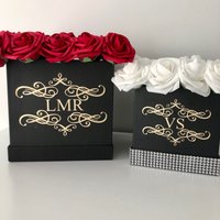 Monogramm Blumenbox, Rosenbox, Initialen, Luxus Glam Decor, Vanity Geschenkidee, Geschenkbox, Bling Box von Rosecreationsbyvs