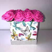 Schmetterling Luxus Blumenkasten, Rose Box, Glam Raumdekor, Wohndekor, Eitelkeitsdekor, Geschenke Für Sie, Bürodekor, Luxusrosen, Frühlingsdekor von Rosecreationsbyvs