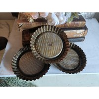 Vintage 3 Alte Runde Backformen Blech Superschöne Patina Nicht Funktionstüchtig Sammlerstück Ganzjähriges Dekostück Küche Landhaus Teelicht Vintage 3 Alte Runde Backformen Blech Superschöne Patina Nicht Funktionstüchtig Sammlerstück Ganzjähriges Dekostück Küche Landhaus Teelicht von Rosenundmehr
