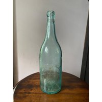 Vintage Acme Grüne Flasche. "Acme Bottling Works Stamford Conn." Auf Der Rückseite Steht "This Bottle Not To Be Sold." Vintage Acme Grüne Flasche. "Acme Bottling Works Stamford Conn." Auf Der Rückseite Steht "This Bottle Not To Be Sold." von RosiesArmoireUS