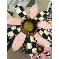 Rosa Jute-Blume-Schwarz-Weiß Karo von RosisCottageTreasure