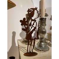 Edelrost Mini Mädchen Heidi in Offener Form Mit Blume - Höhe 20 cm von Rostalgie