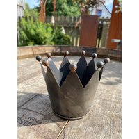 Metall Mini Kronentöpfchen Anthrazit - Durchmesser 9 cm Metall Mini Kronentöpfchen Anthrazit - Durchmesser 9 cm von Rostalgie