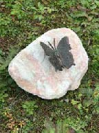 Rottenecker Bronze Schmetterling groß auf Findling Handarbeit von Rottenecker