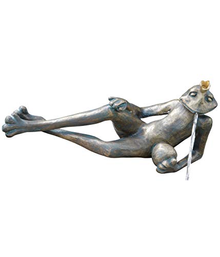 Rottenecker Bronzefigur, Skulpturen, Froschkönig Detlef wasserspeiend, 34 cm lang von Rottenecker
