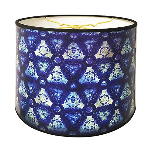 Royal Designs Moderner trendiger dekorativer handgefertigter Lampenschirm – hergestellt in den USA – blaues Kaleidoskop-Design – 10 x 10 x 8 cm von Royal Designs, Inc.