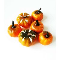 6Er Set Orange Kürbisse, Miniatur Puppenhaus, Künstliches Gemüse Essen Kleine Kürbis Schaum Kürbisse Für Halloween Und Herbst Handwerk 6Er Set Orange Kürbisse, Miniatur Puppenhaus, Künstliches Gemüse Essen Kleine Kürbis Schaum Kürbisse Für Halloween Und Herbst Handwerk von RoyalFlowersStudio