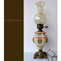 Antike Handdekorierte Porzellan - Und Messinglampe. Gesamthöhe 60cm, Sockeldurchmesser 18, 5cm, Mitteldurchmesser 19cm, Gewicht 1795Gr, Vintage 50 von RoyalVintageItalia