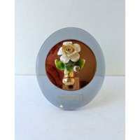 Glasornament, Mit Capodimonte Porzellanblume, Höhe 13, 3cm, Breite 11cm, Gewicht 266 Gramm von RoyalVintageItalia