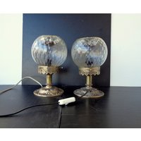 Paar, Vintage Lampen, Mit Messing, Struktur, Und Verziert, Glasschale, Siehe in Italien 60Er Jahre Höhe 25cm, Durchmesser Fuß 14cm von RoyalVintageItalia