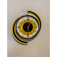 Farbgeätzte, Sich Drehende Meteor-Resopal-Wohnwagen-Wanduhr Von Royale - Midcentury Atomic 1970Er Retro-stil von BYROYALEONETSY