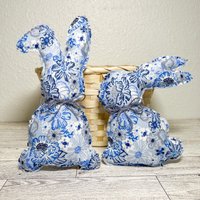 stoff Hase, Frühlingsschale, Geburtstagsgeschenk Für Sie, Florales Tiered-Tablett-Dekor, Frühlingsdekor, Bauernhaus-Kaninchen-Dekor stoff Hase, Frühlingsschale, Geburtstagsgeschenk Für Sie, Florales Tiered-Tablett-Dekor, Frühlingsdekor, Bauernhaus-Kaninchen-Dekor von RuailleBuailleCo