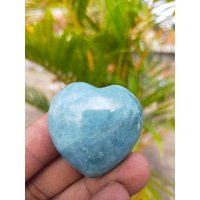 Aquamarin Herz Edelstein Beruhigender Blauer Kristall, Meditations-Werkzeug von RubyInternational
