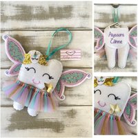 Personalisiertes Kinder Zahnfee Kissen Fee Flügel, Tutu Und Einhorn Schleife, Geschenkidee von RubyLewisDesigns