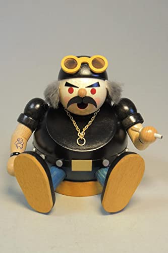 Rudolphs Schatzkiste Räuchermann Rocker mit Zigarette Höhe 11cm NEU Rauchen Rauchfigur Rauchmann Räucherfigur Räucherkerze Smoker Kerze Figur Mann Holz Seiffen Erzgebirge Holz Schnee Dekoration Rudolphs Schatzkiste Räuchermann Rocker mit Zigarette Höhe 11cm NEU Rauchen Rauchfigur Rauchmann Räucherfigur Räucherkerze Smoker Kerze Figur Mann Holz Seiffen Erzgebirge Holz Schnee Dekoration von Rudolphs Schatzkiste