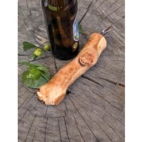 Besonders? Und Wie Dieser Öffner Hat Mehr Charakter Als Mancher Gast. Rustikaler Flaschenöffner Aus Apfel Holz - Handgemacht Besonders? Und Wie Dieser Öffner Hat Mehr Charakter Als Mancher Gast. Rustikaler Flaschenöffner Aus Apfel Holz - Handgemacht von Rufishoiz