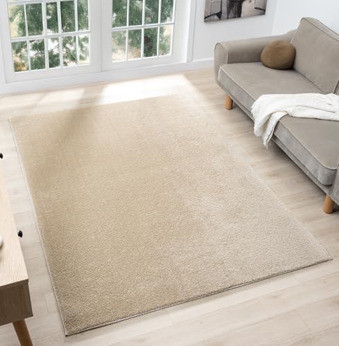 Moderner Wohnzimmerteppich, bequem, waschbar, Polyester, einfarbig, für den Innenbereich, mit niedrigem Flor, rutschfeste Filzunterseite, superweicher Teppich, Schlafzimmer, Flur, Hellbeige, 60 x 100 Moderner Wohnzimmerteppich, bequem, waschbar, Polyester, einfarbig, für den Innenbereich, mit niedrigem Flor, rutschfeste Filzunterseite, superweicher Teppich, Schlafzimmer, Flur, Hellbeige, 60 x 100 von Rugs by Desire