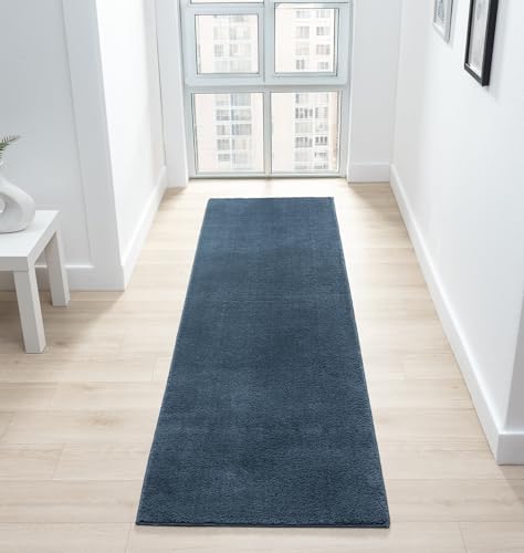 Moderner Wohnzimmerteppich, bequem, waschbar, Polyester, einfarbig, für den Innenbereich, mit niedrigem Flor, rutschfeste Filzunterseite, superweicher Teppich, Schlafzimmer, Flur, Marineblau, 60 x 200 Moderner Wohnzimmerteppich, bequem, waschbar, Polyester, einfarbig, für den Innenbereich, mit niedrigem Flor, rutschfeste Filzunterseite, superweicher Teppich, Schlafzimmer, Flur, Marineblau, 60 x 200 von Rugs by Desire