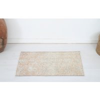 Kleiner Ushak Teppich, Handgewebter Handgeknüpfter Wollteppich, Designteppich von RugsNatural