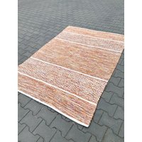 Hand-Woven Rug Made Of Scandinavian Cotton Multi-Colored Zigzag Pattern Handmade Reversible Orange & White Carpet von RugsPavilion