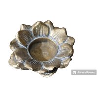 Ktd Blumen Kerzenhalter - Aus Metall von RugsPavilion