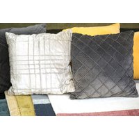 Samt Kissen in Grau Beige Kissenbezug, Alle Größen, Stilvolles Dekokissen Aus Kuscheligem Velour Samt, Grau, Festlich Gefertigt von RugsPavilion
